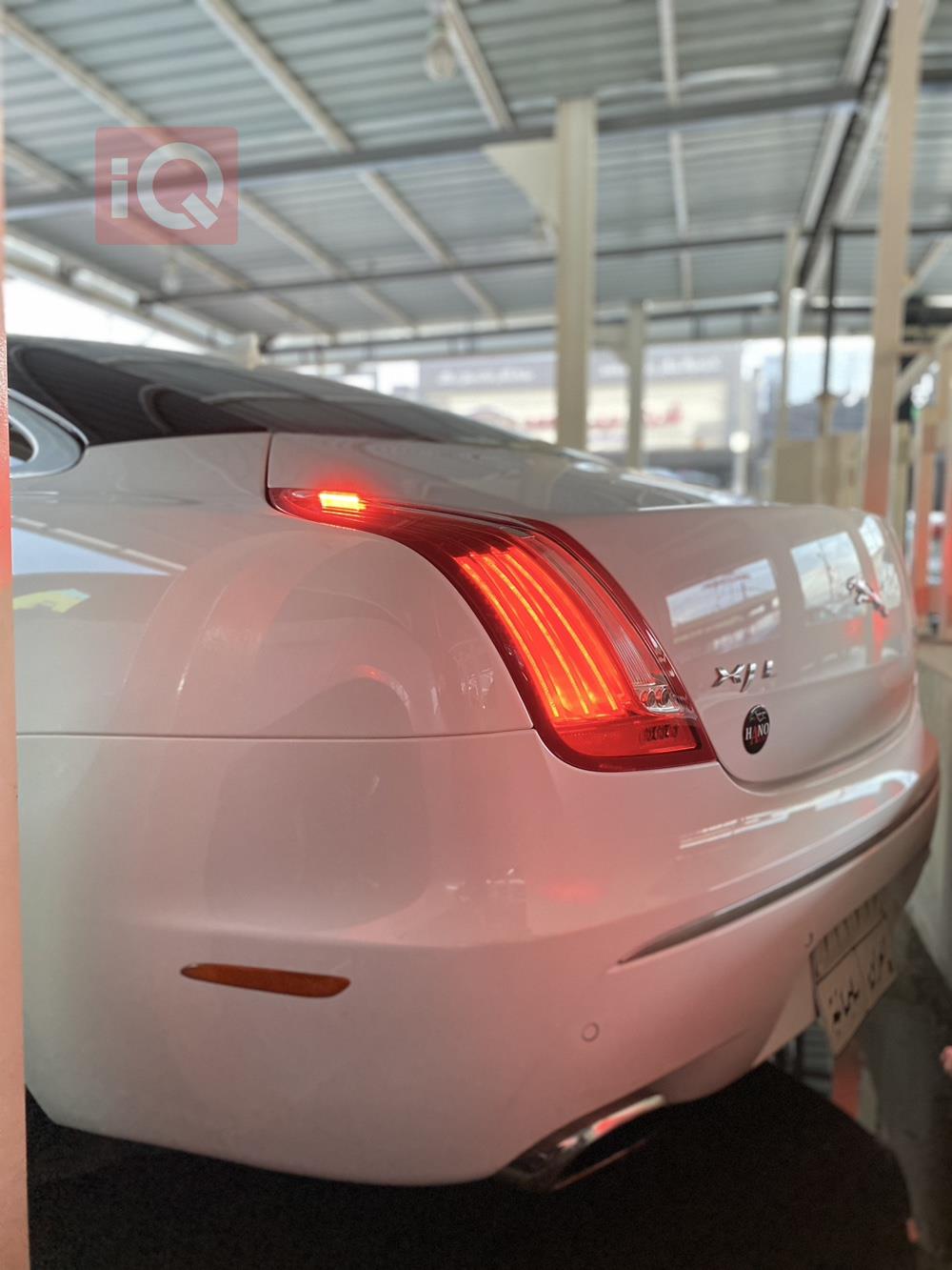 جاكوار XJ